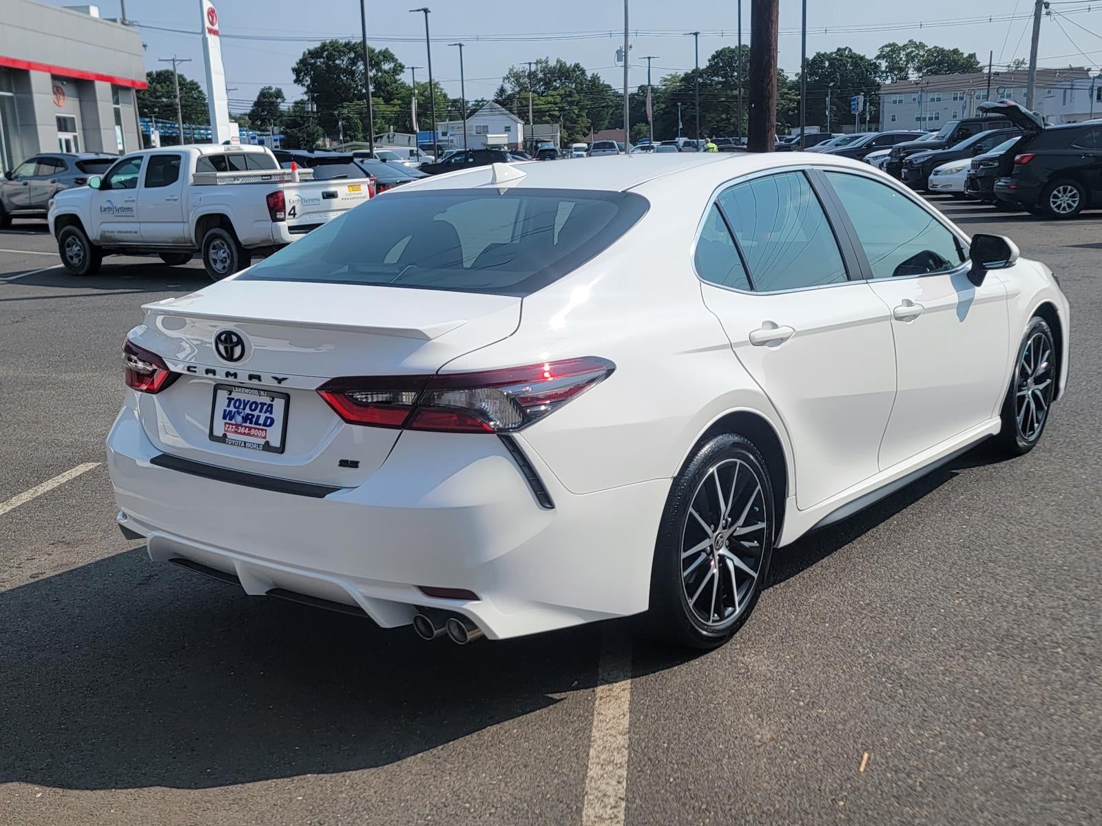 2024 Toyota Camry SE Auto (Natl)