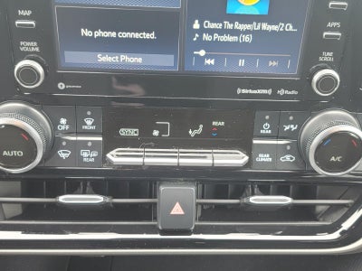 2020 Toyota Highlander LE