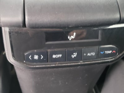 2020 Toyota Highlander LE