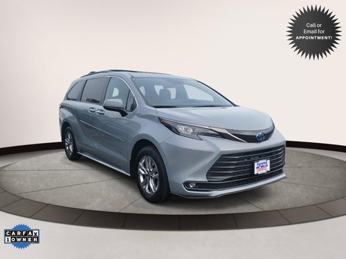 2023 Toyota Sienna Woodland Edition