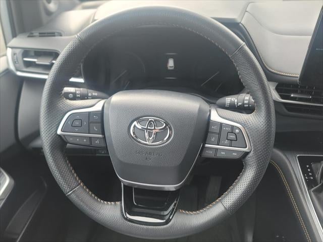 2023 Toyota Sienna Woodland Edition