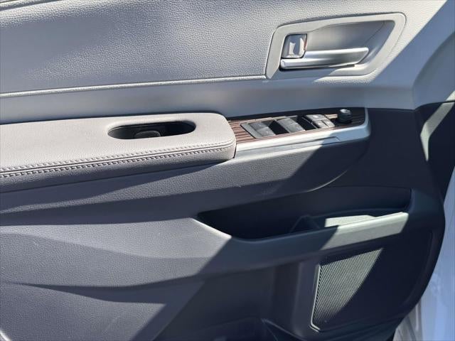 2024 Toyota Sienna XLE FWD 8-Passenger (Natl)