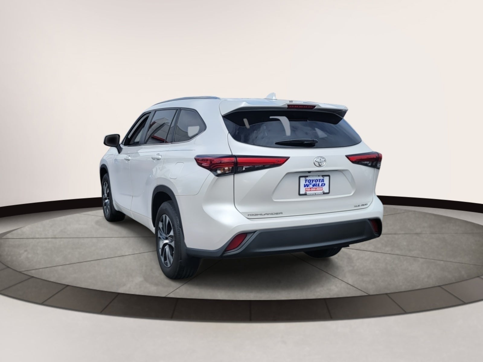 2023 Toyota Highlander XLE