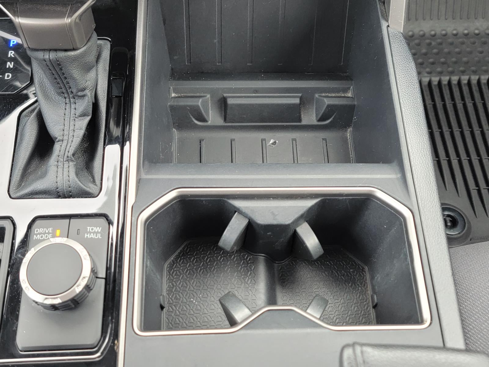 2022 Toyota Tundra 4WD SR5