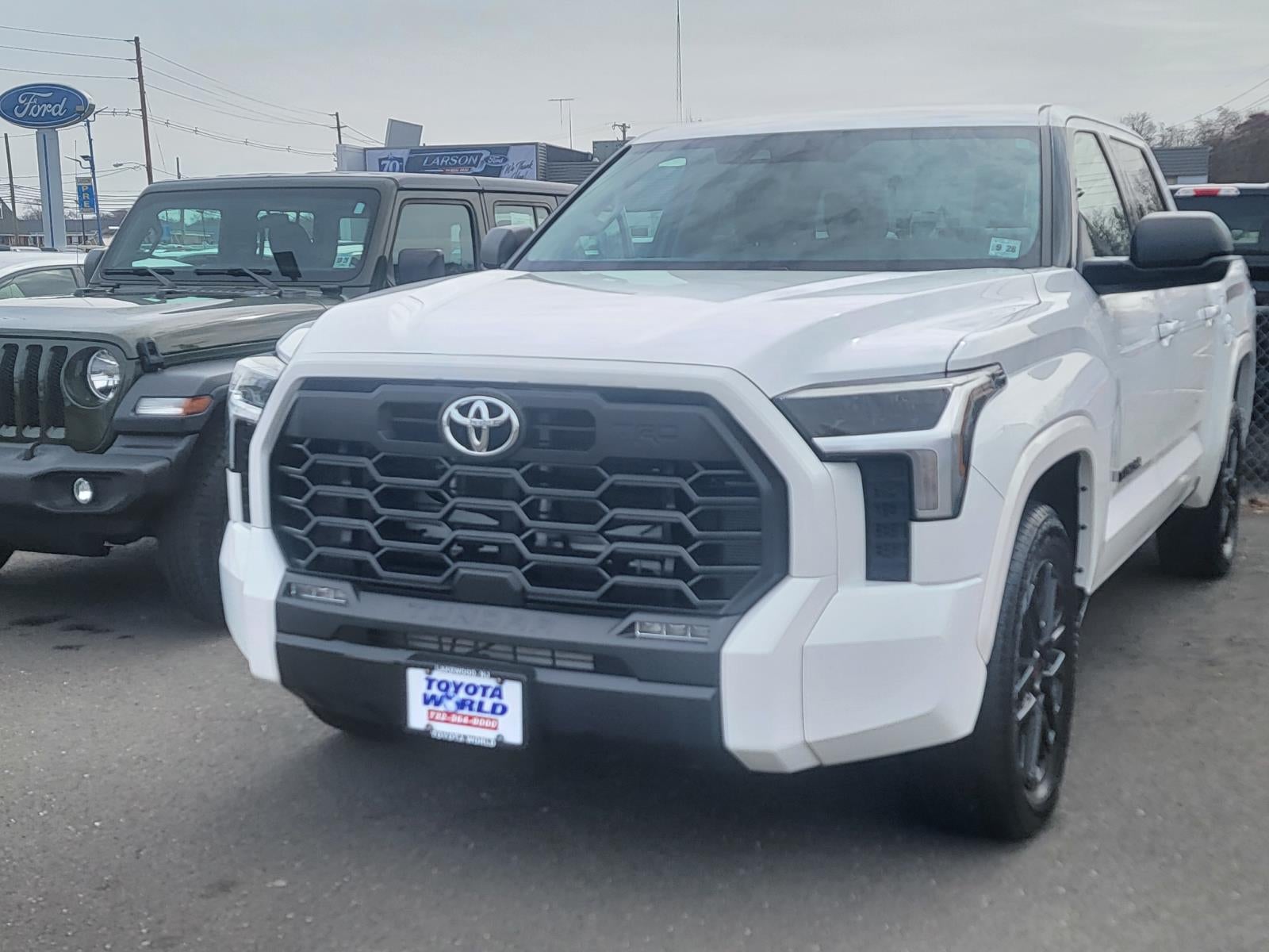 2023 Toyota Tundra 4WD SR5