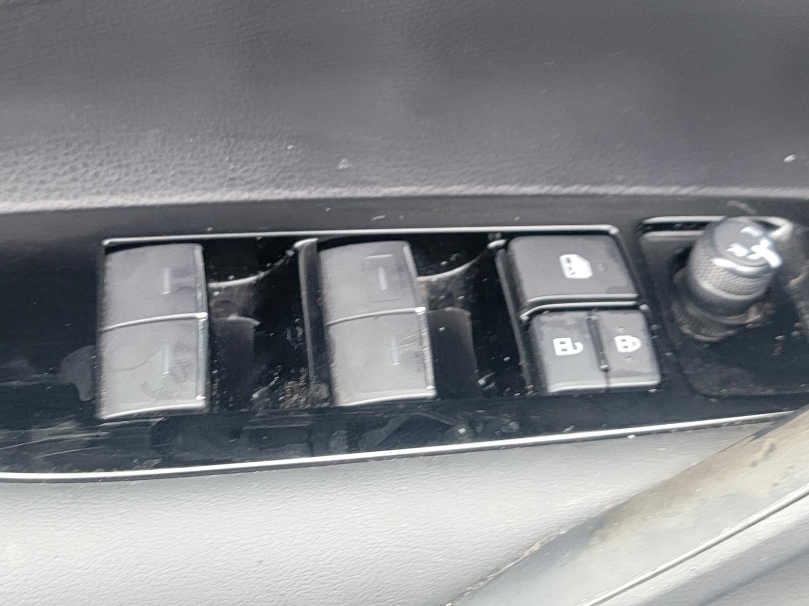 2023 Toyota Corolla Hatchback SE