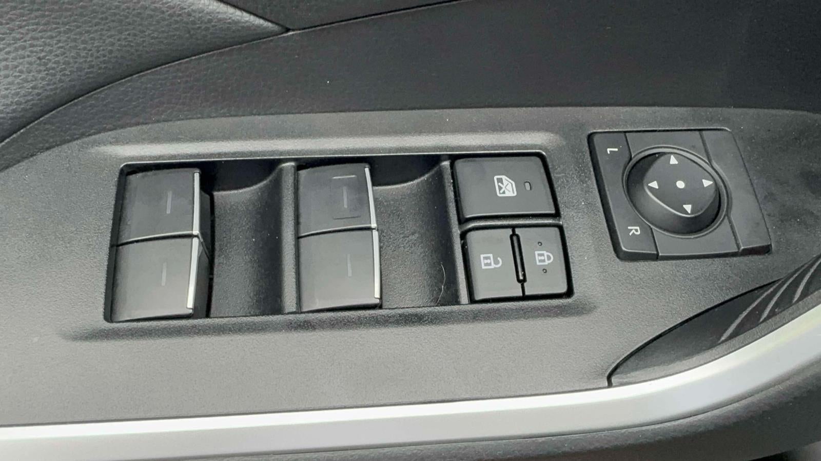 2025 Toyota RAV4 XLE AWD (Natl)