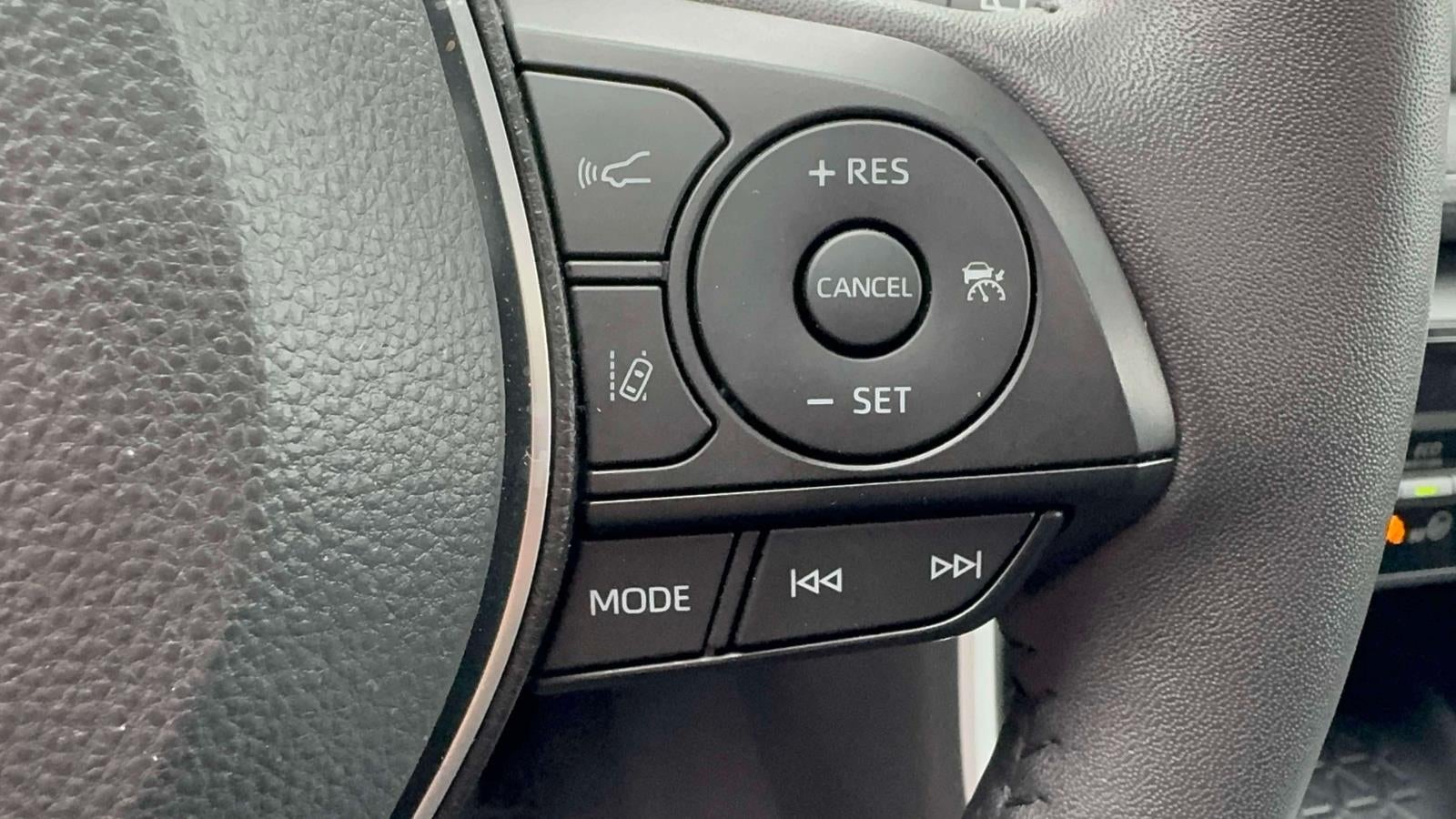 2025 Toyota RAV4 XLE AWD (Natl)