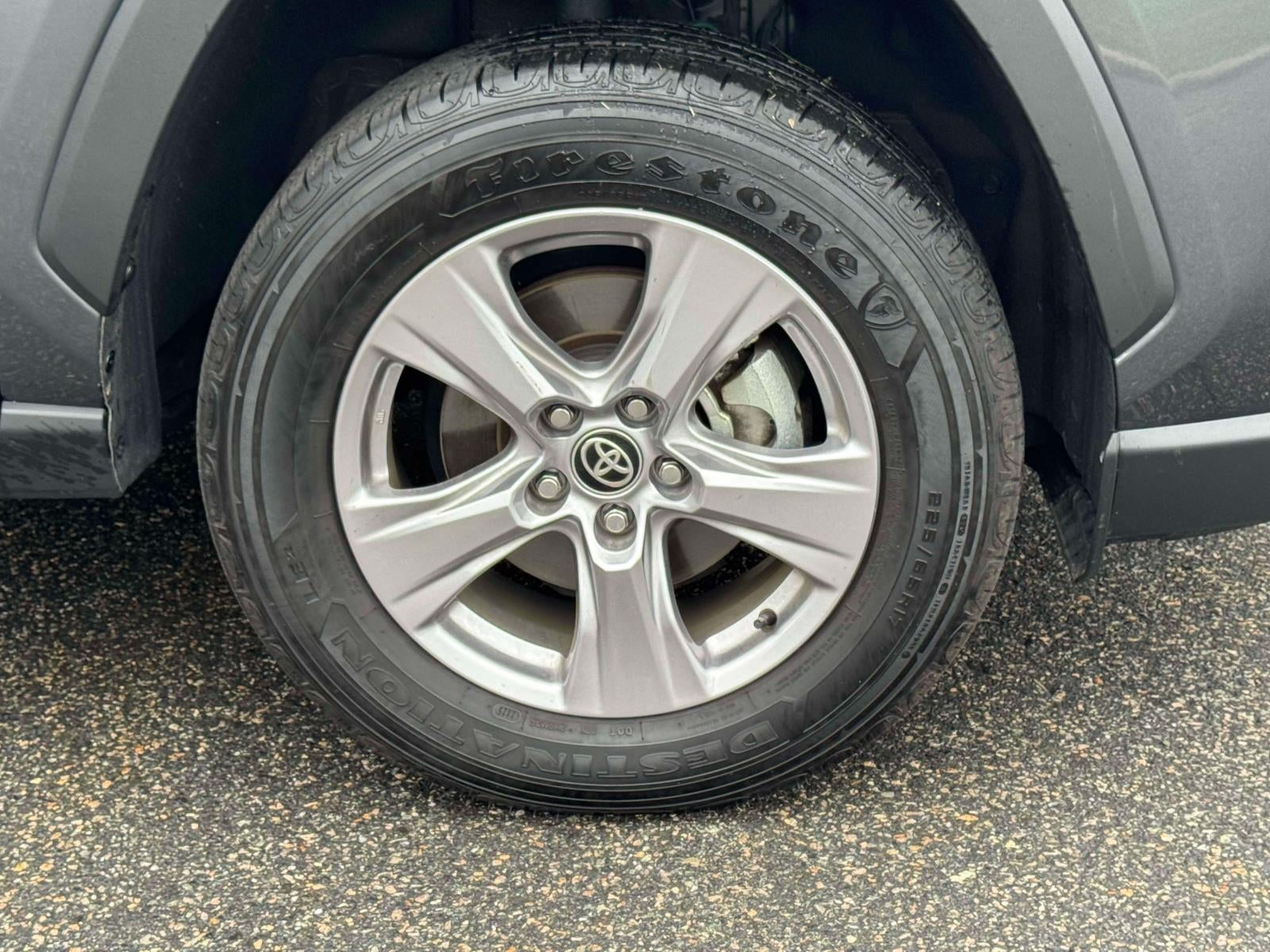 2025 Toyota RAV4 XLE AWD (Natl)