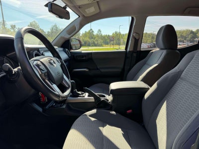 2017 Toyota Tacoma SR5 Double Cab 6' Bed V6 4x4 AT (Natl)
