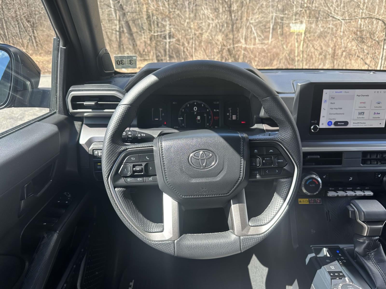 2025 Toyota Tacoma 4WD SR Double Cab 5' Bed AT (Natl)