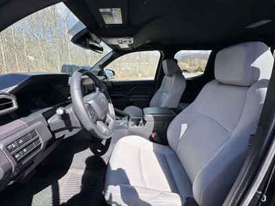2025 Toyota Tacoma 4WD SR Double Cab 5' Bed AT (Natl)