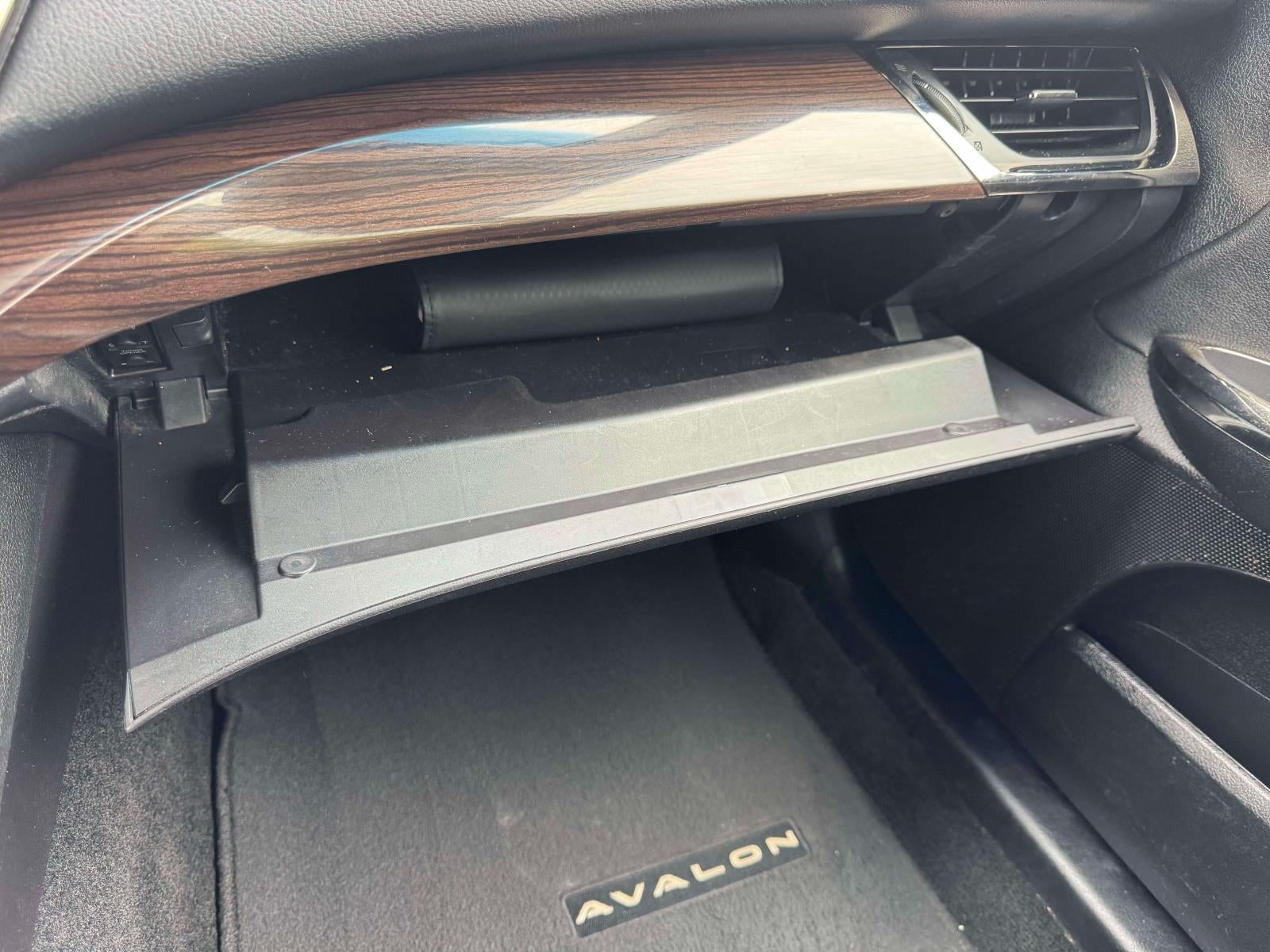 2015 Toyota Avalon Hybrid 4dr Sdn XLE Premium (Natl)