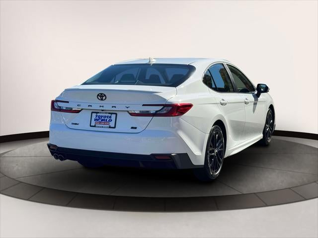 2025 Toyota Camry SE (Natl)