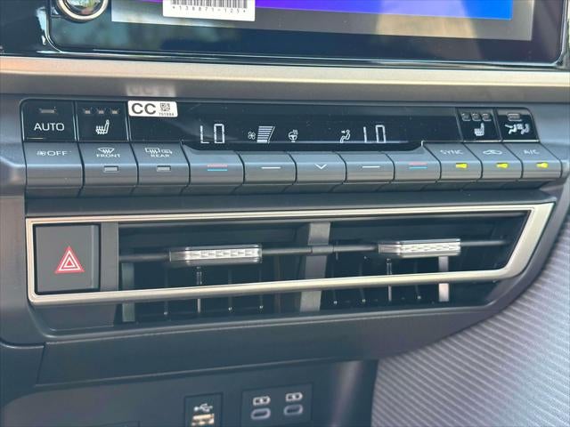 2025 Toyota Camry SE AWD