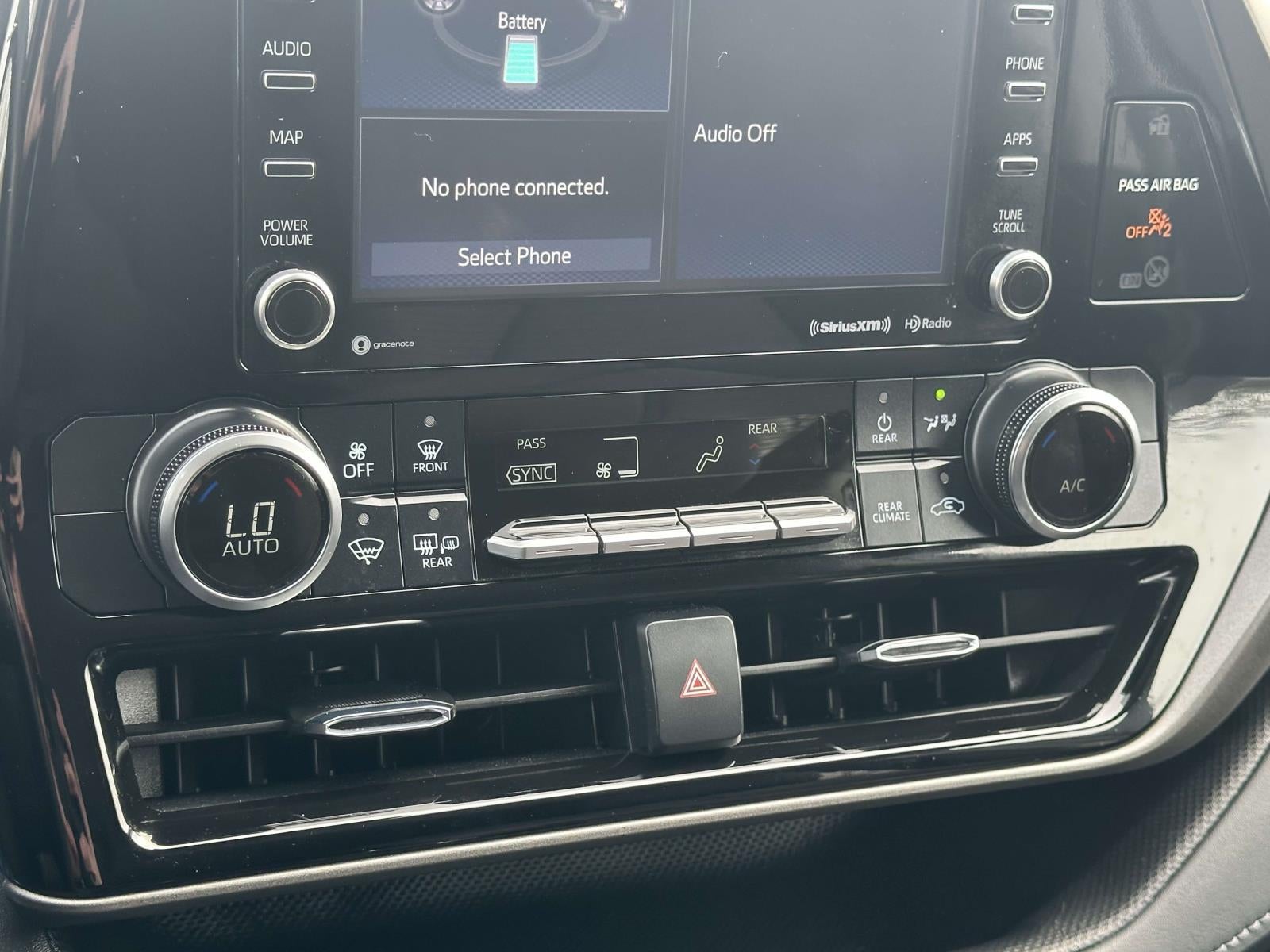 2022 Toyota Highlander Hybrid LE AWD (Natl)