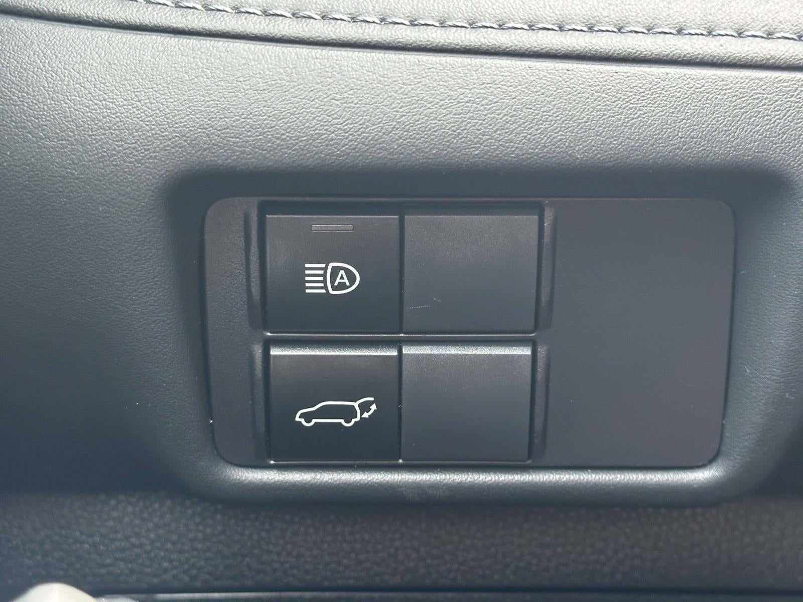 2022 Toyota Highlander Hybrid LE AWD (Natl)