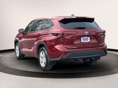 2022 Toyota Highlander Hybrid LE AWD (Natl)