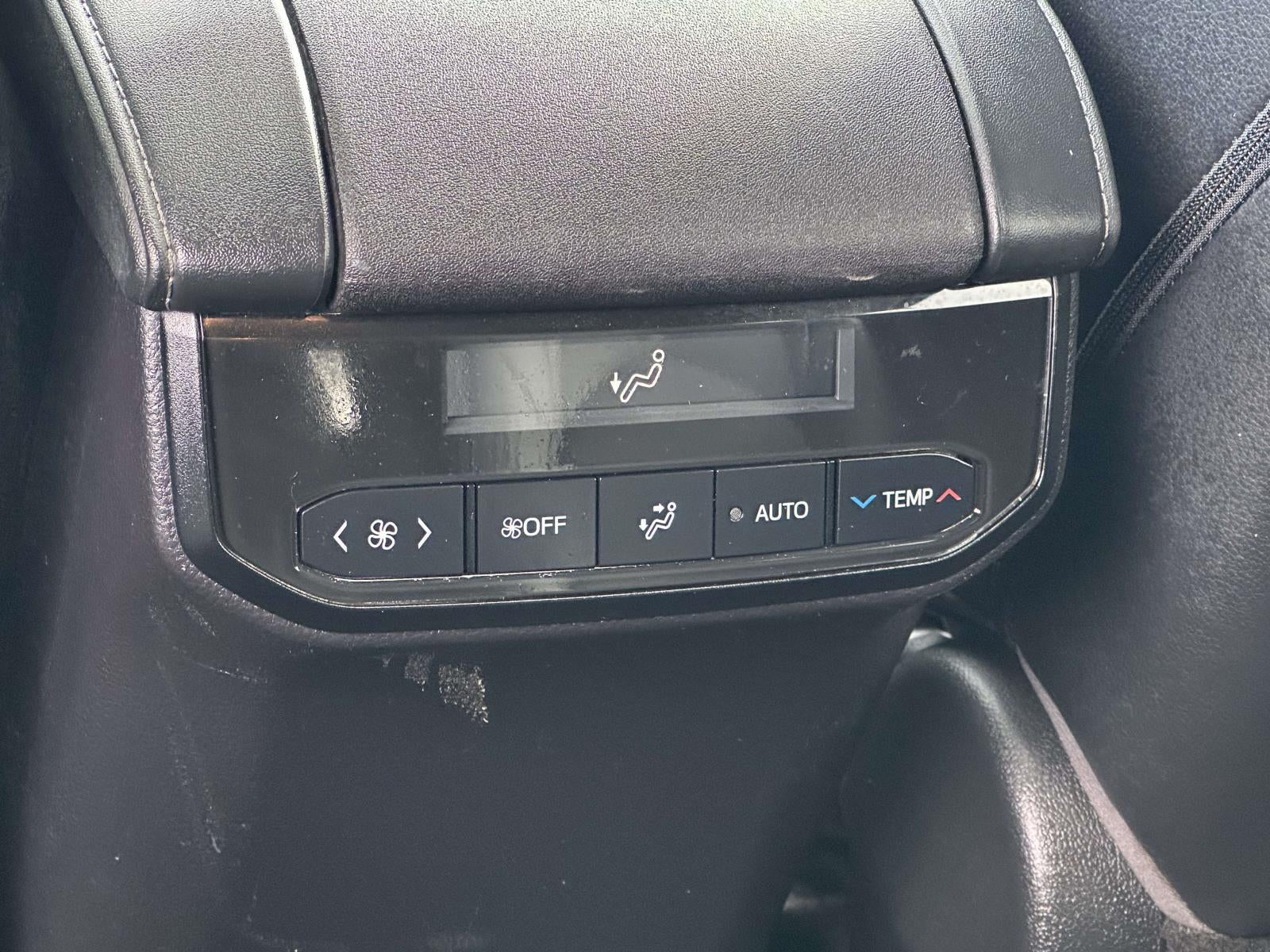 2022 Toyota Highlander XLE AWD (Natl)