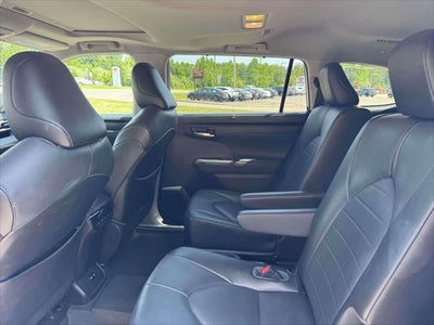 2021 Toyota Highlander XLE AWD (Natl)