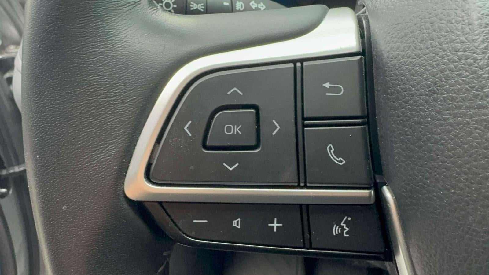2023 Toyota Highlander Hybrid XLE AWD (Natl)