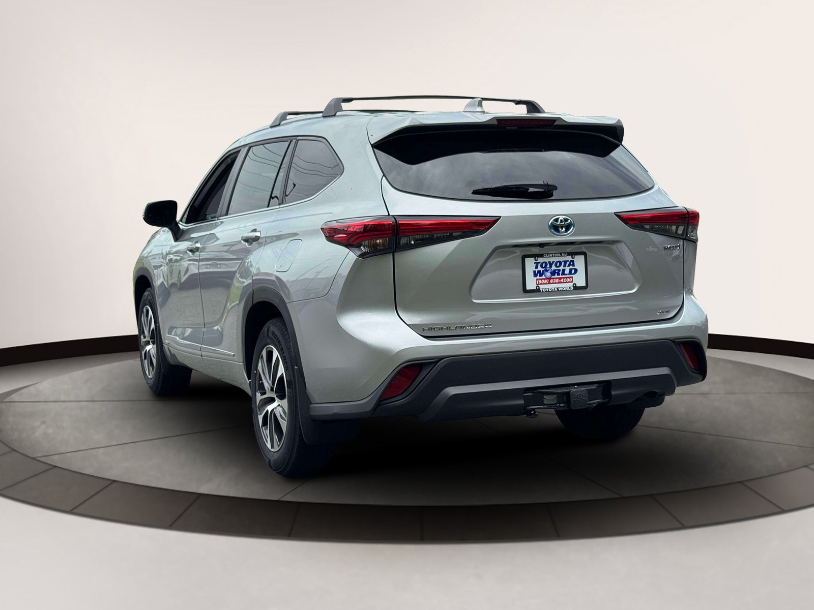 2023 Toyota Highlander Hybrid XLE AWD (Natl)