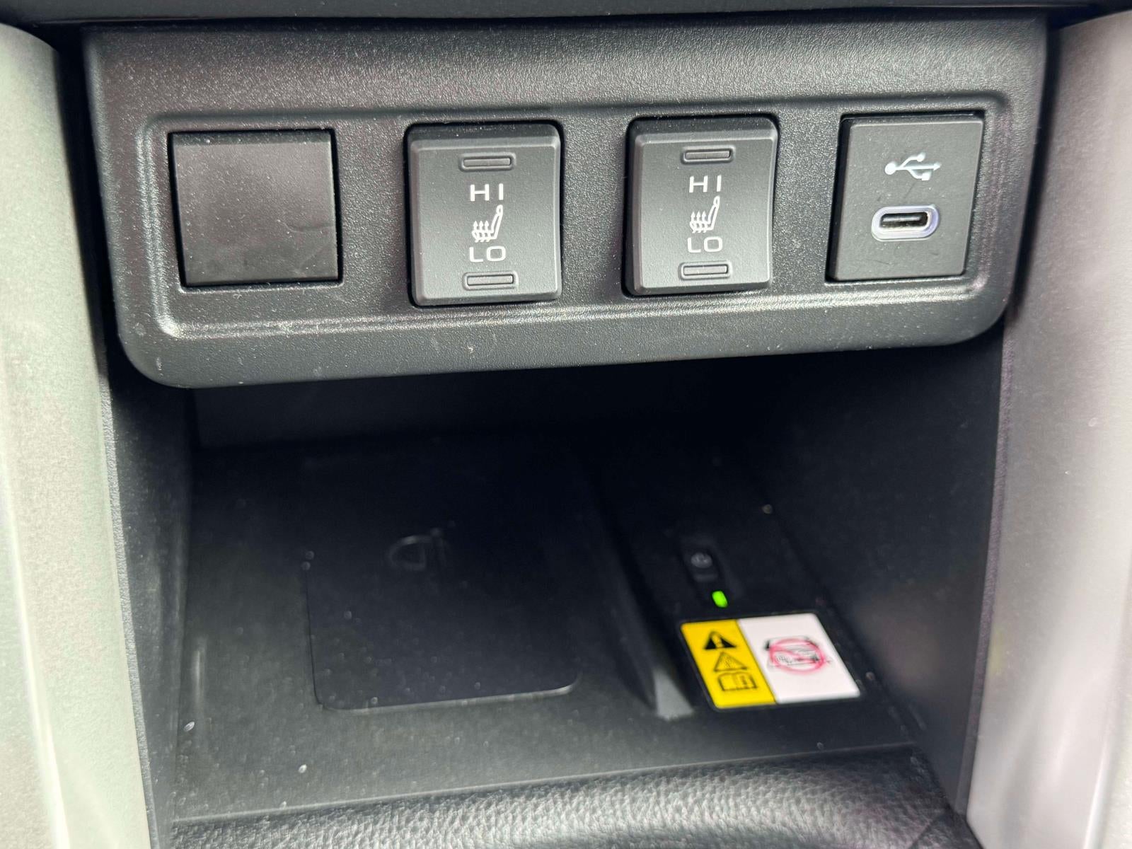 2023 Toyota Corolla Cross XLE 4WD (Natl)