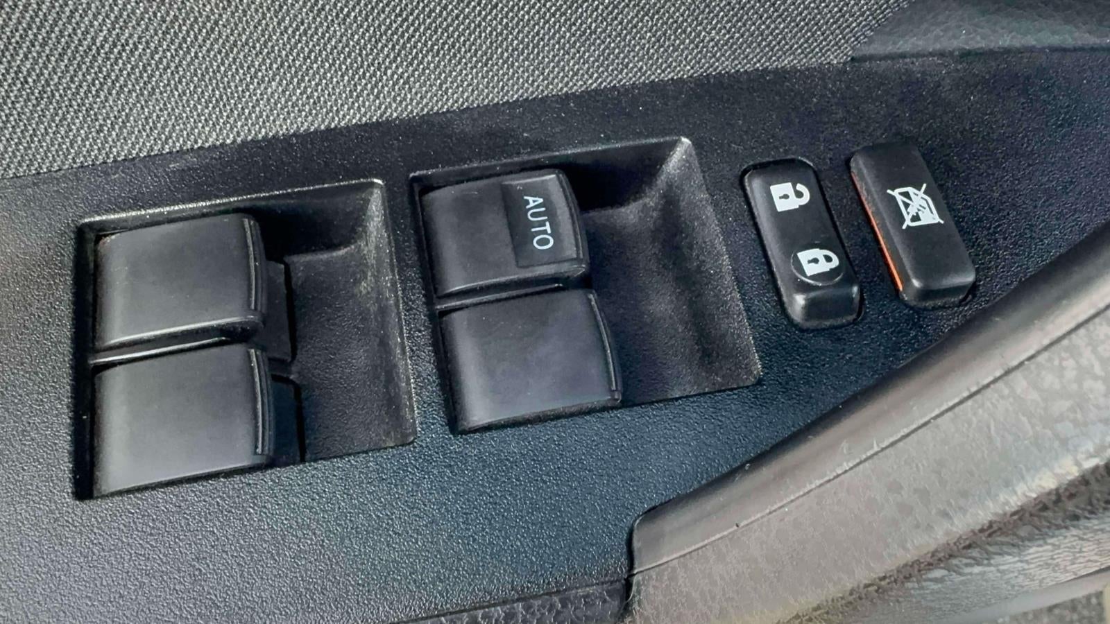 2015 Toyota Corolla 4dr Sdn CVT LE (Natl)