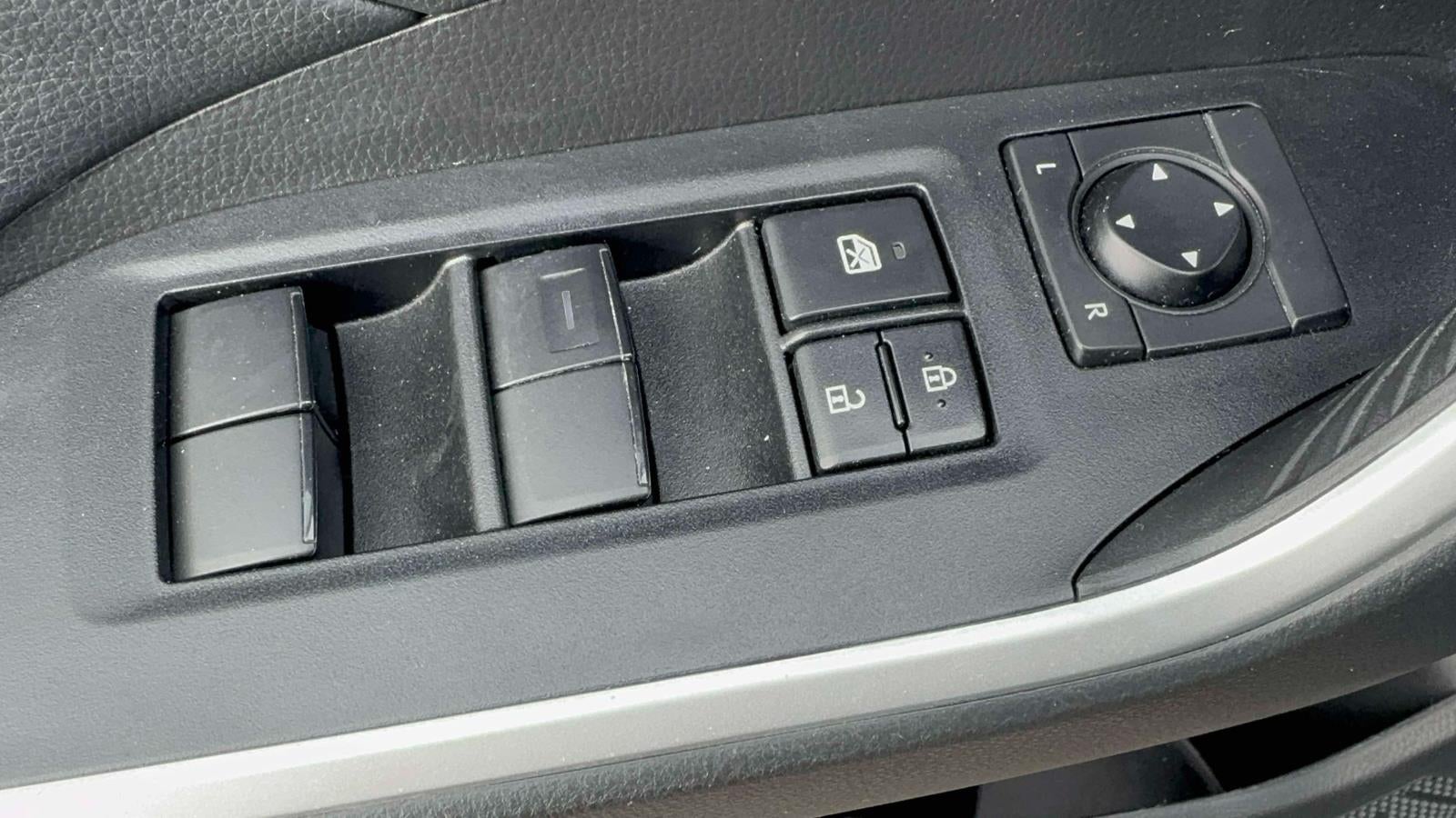 2023 Toyota RAV4 LE AWD (Natl)