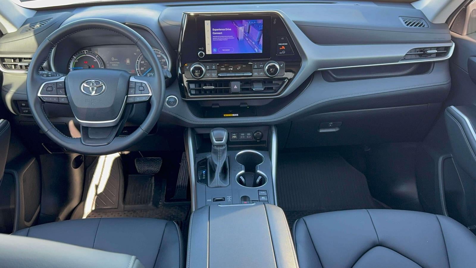 2025 Toyota Highlander Hybrid XLE AWD (Natl)