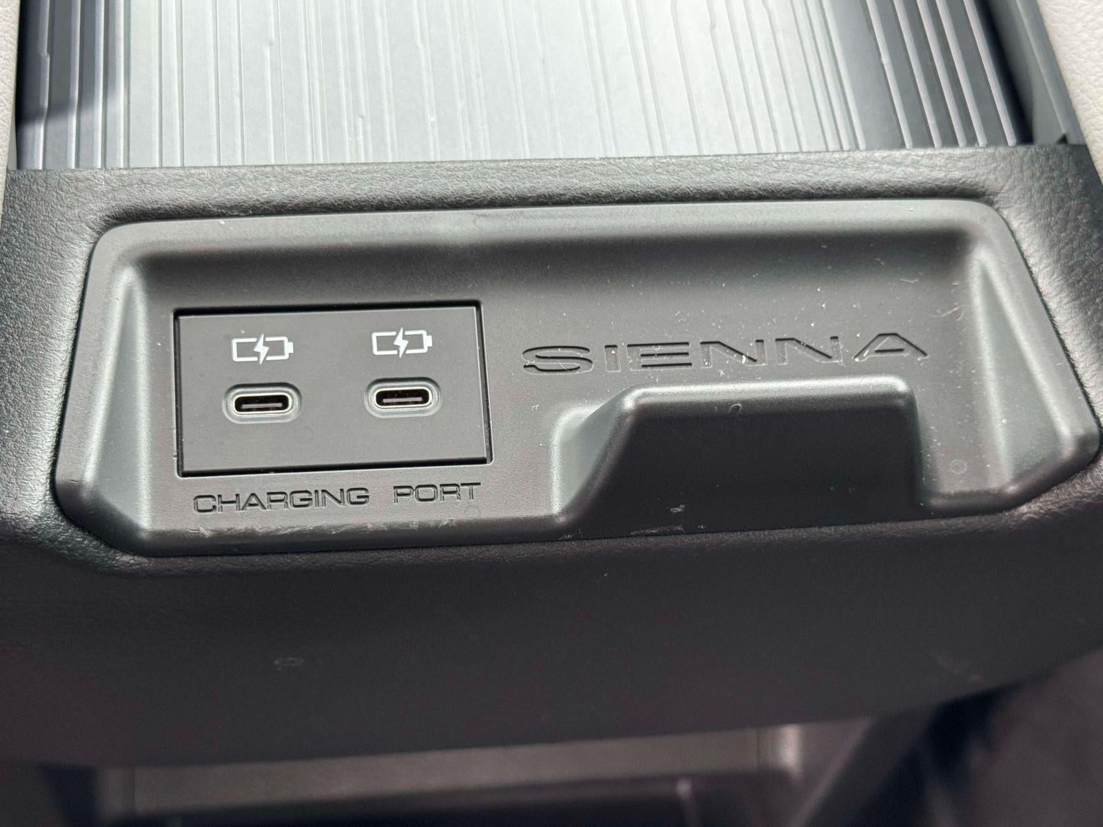 2025 Toyota Sienna XLE AWD 7-Passenger (Natl)