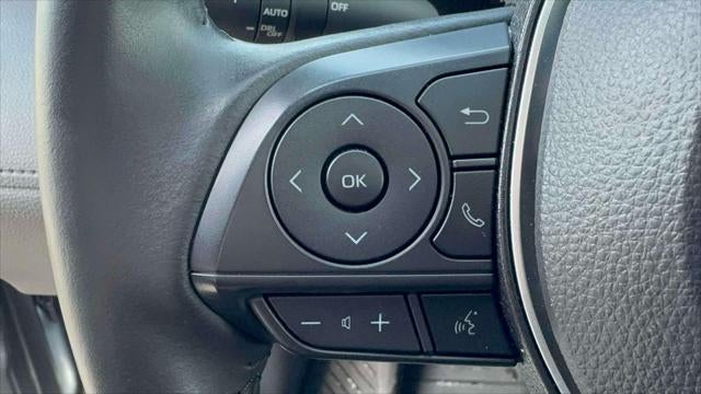 2024 Toyota Corolla Cross XLE 4WD (Natl)