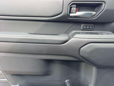 2025 Toyota Land Cruiser 4WD (Natl)