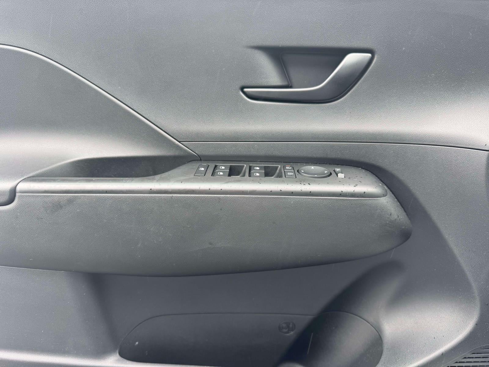 2025 Hyundai Kona SE FWD