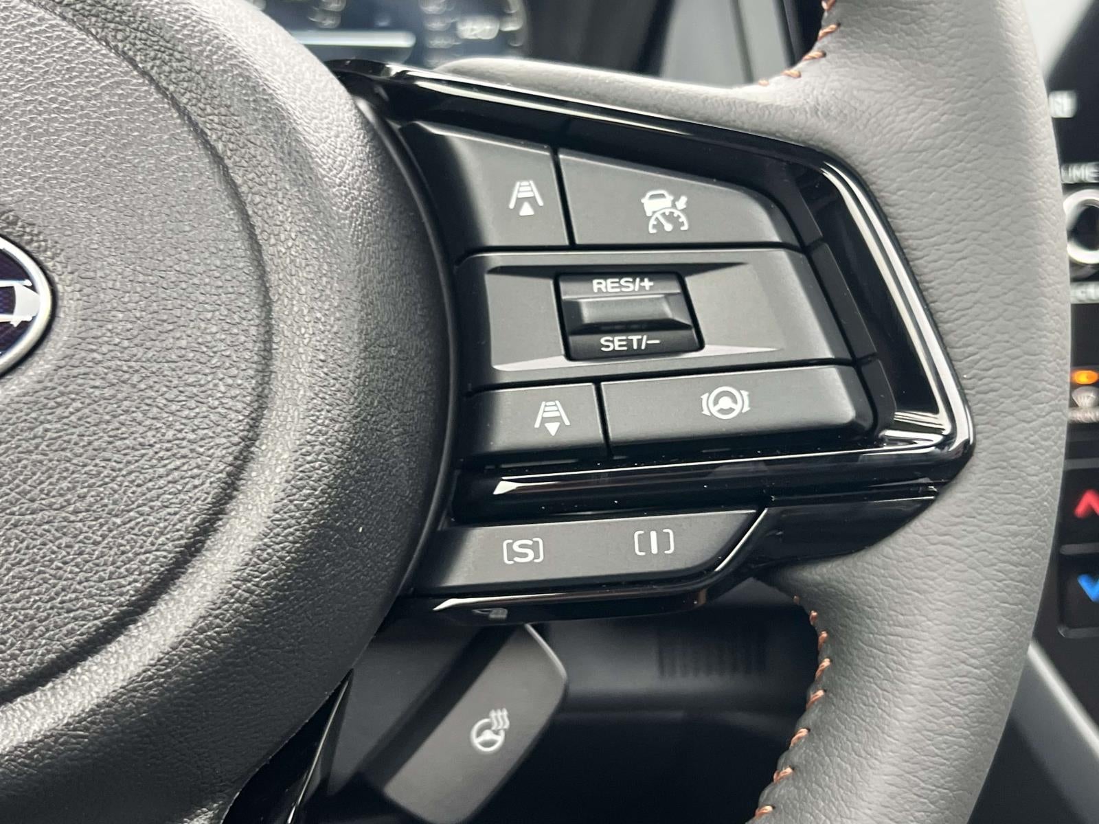 2025 Subaru FORESTER Touring Hybrid