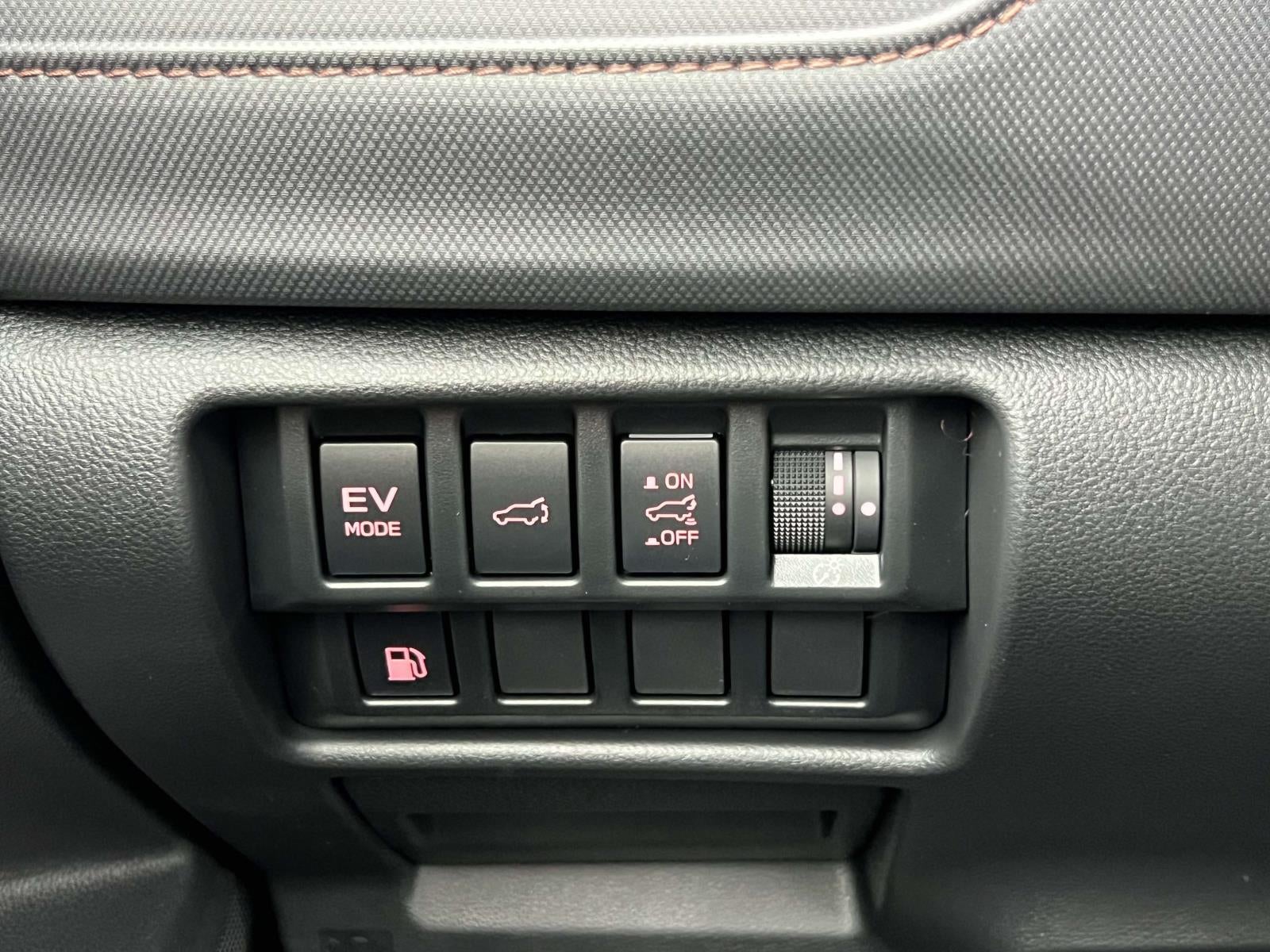 2025 Subaru FORESTER Touring Hybrid