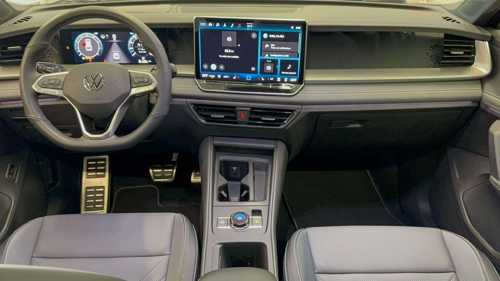 2025 Volkswagen Tiguan 2.0T SE R-Line Black