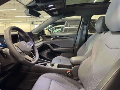 2025 Volkswagen Tiguan 2.0T SE R-Line Black