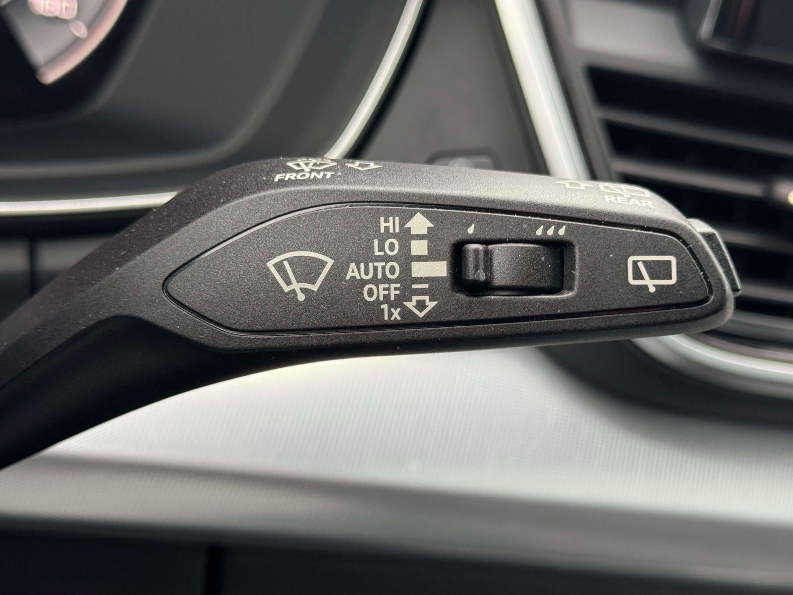 2025 Audi Q5 S line Premium