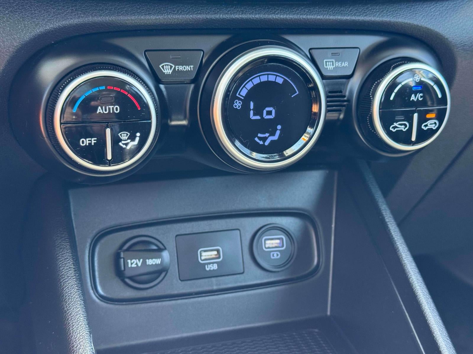 2021 Hyundai Venue SEL IVT