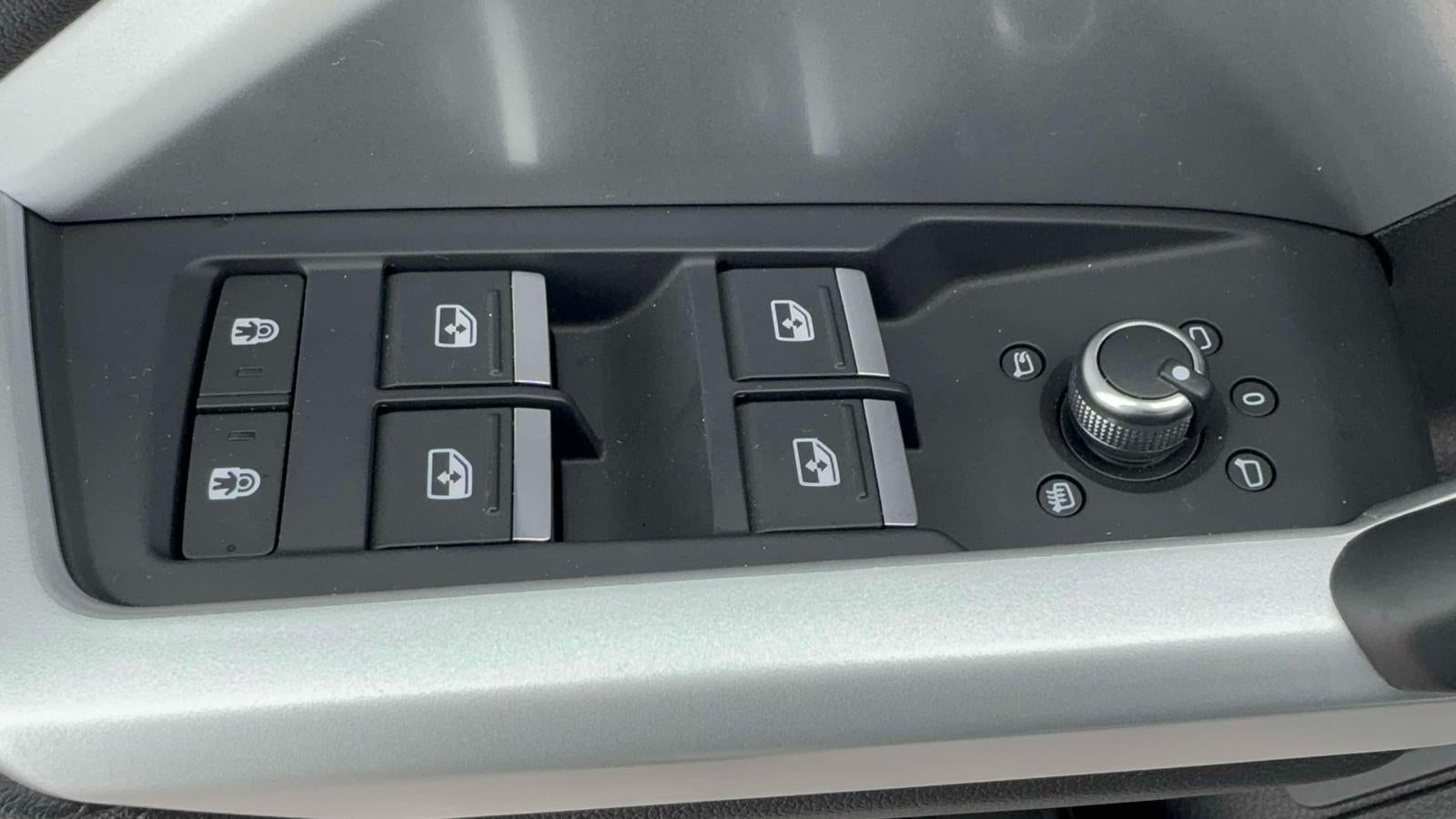 2025 Audi Q3 S line Premium 45 TFSI quattro