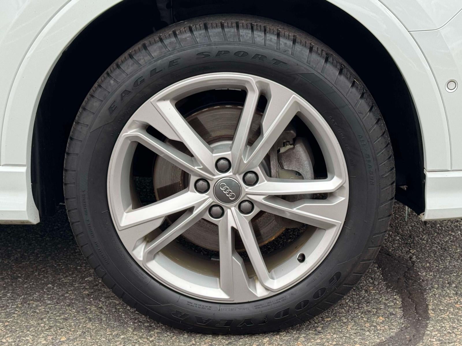 2019 Audi Q3 2.0 TFSI S line Prestige quattro