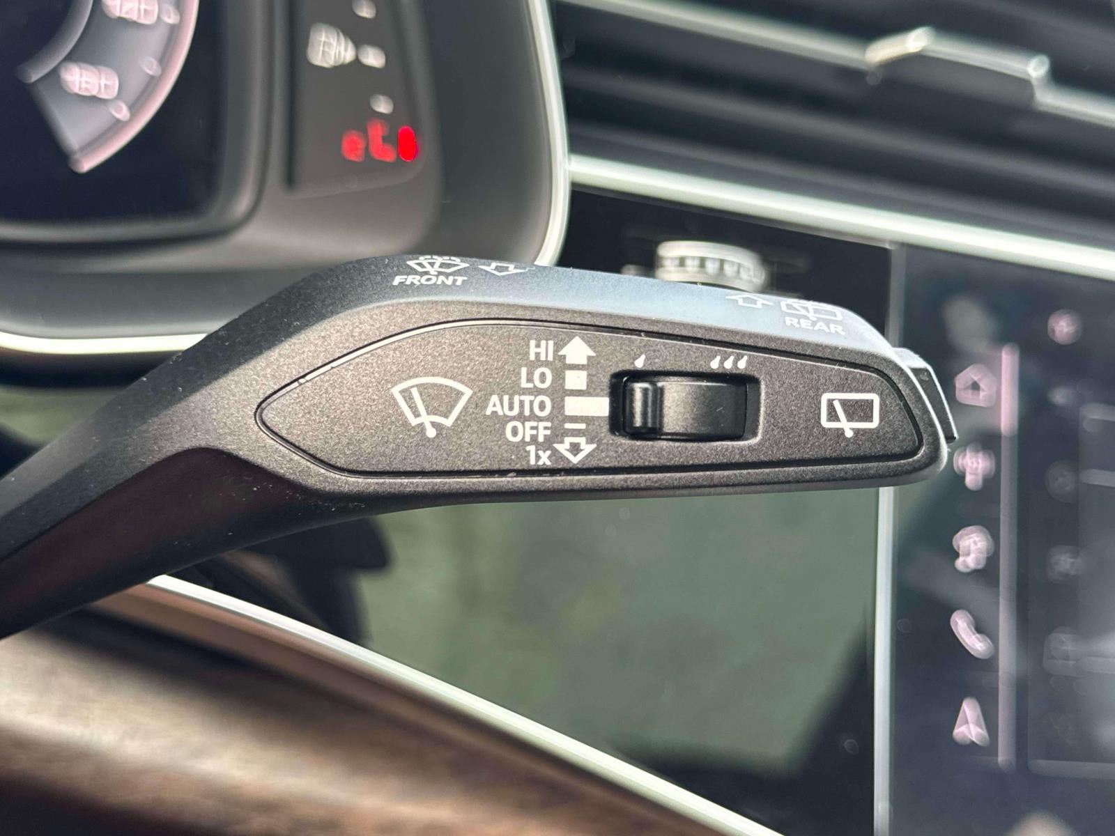 2025 Audi Q7 Premium Plus 45 TFSI quattro