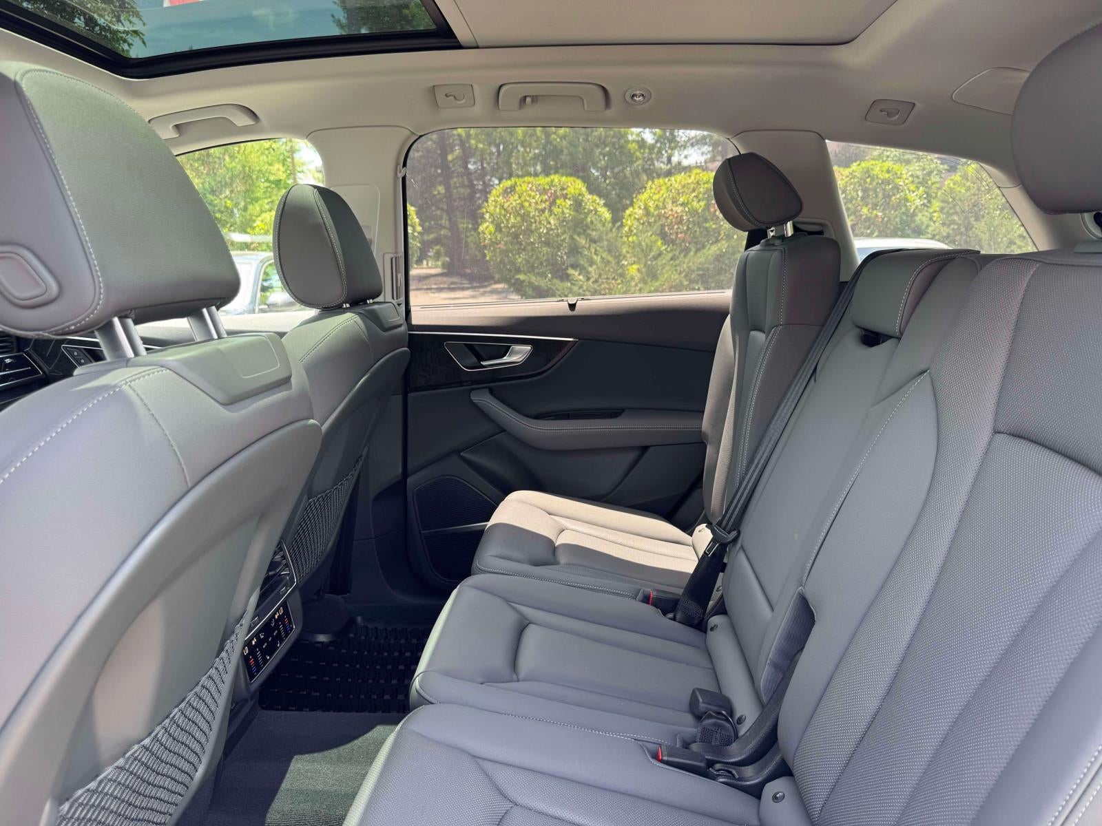 2025 Audi Q7 Premium Plus 55 TFSI quattro